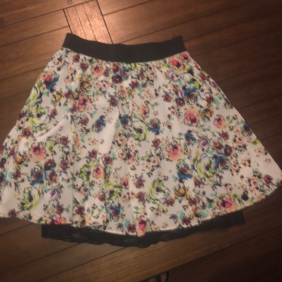 High waisted skirt - Picture 2 of 3